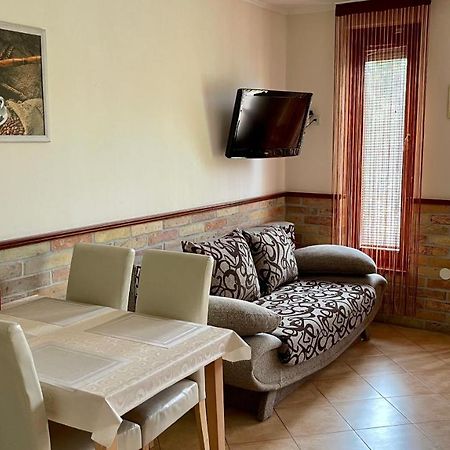 Gyula Var Panorama Apartman Exterior photo