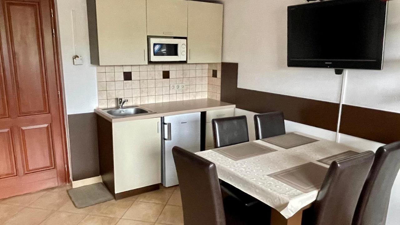 Gyula Var Panorama Apartman Exterior photo